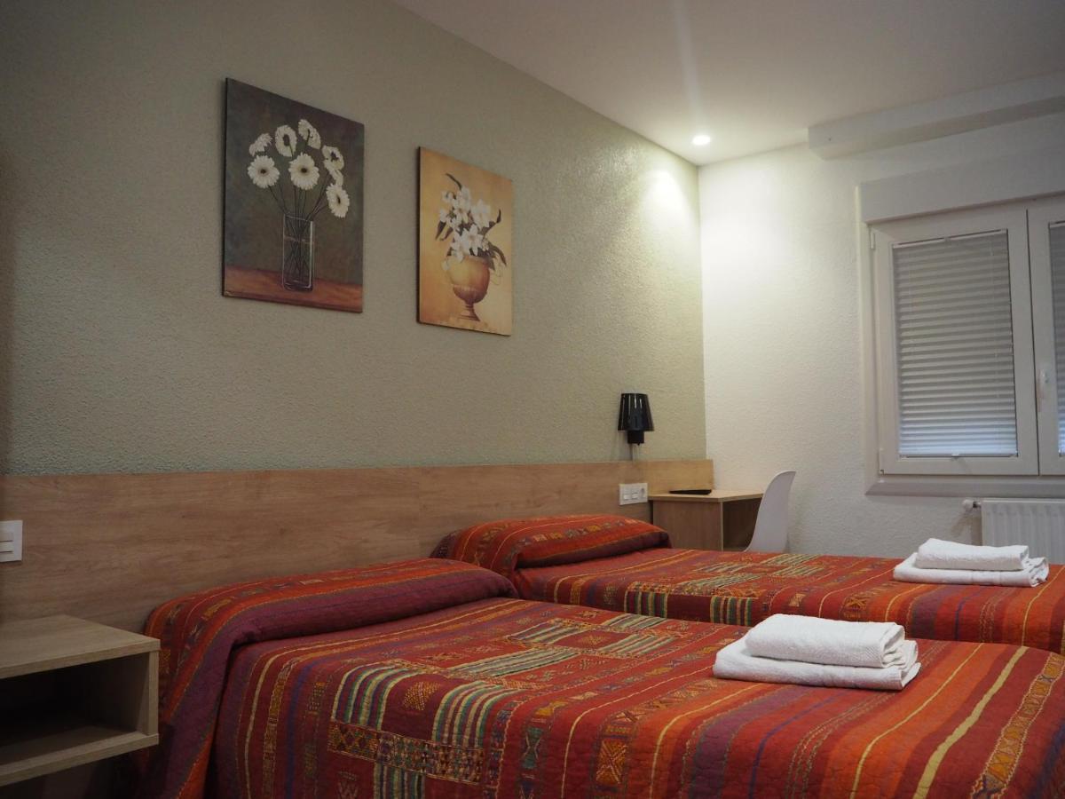 Pension Acella Pamplona Exteriör bild